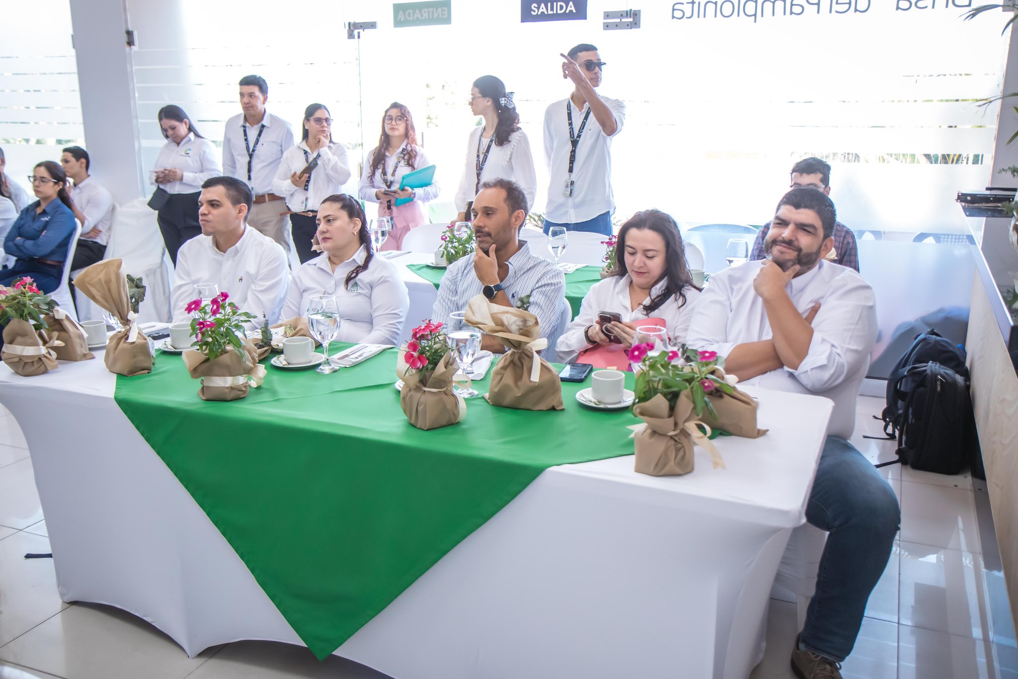 Corponor entrega a CENS 2